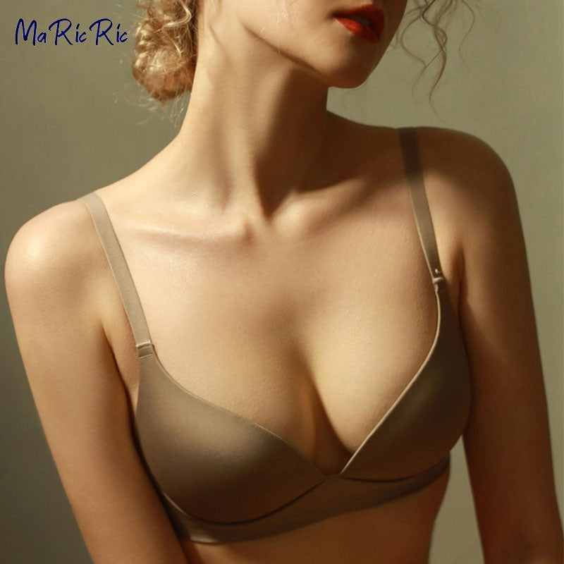 (SG InStock) Japan Glossy Seamless Wireless Bra Series (Wireless. Seamless. Strapless. Push up) - MBA02